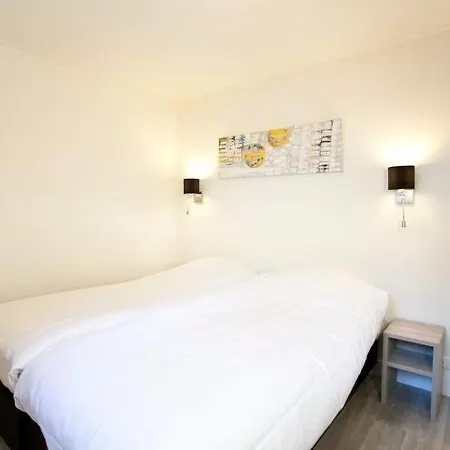 Sleeps 8 Pool Wifi בית נופש *