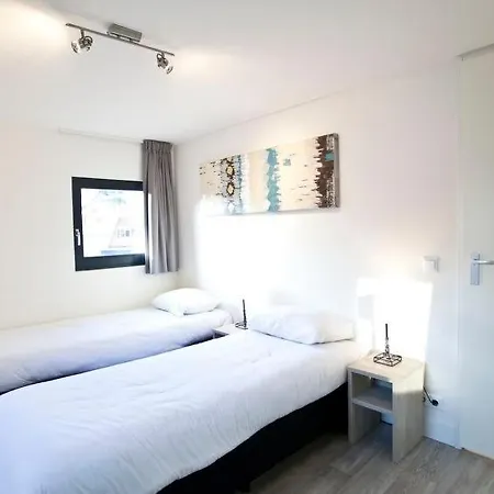 Sleeps 8 Pool Wifi * אוטרלו